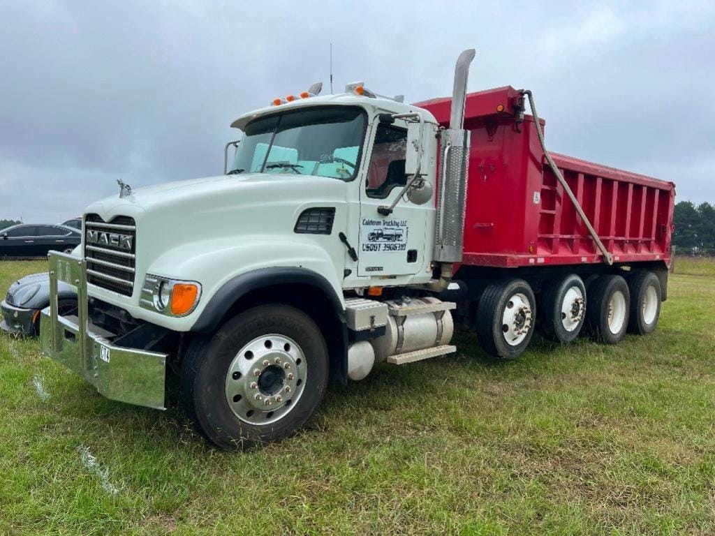 Main image Mack Granite CV713