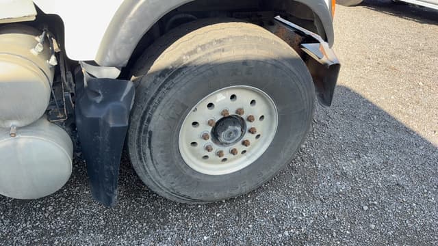 Image of Mack Granite equipment image 3