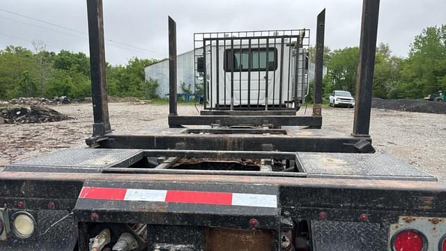 Image of Mack Granite equipment image 4