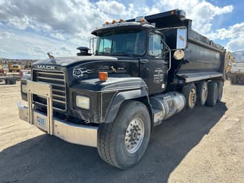 Main image Mack RD688S