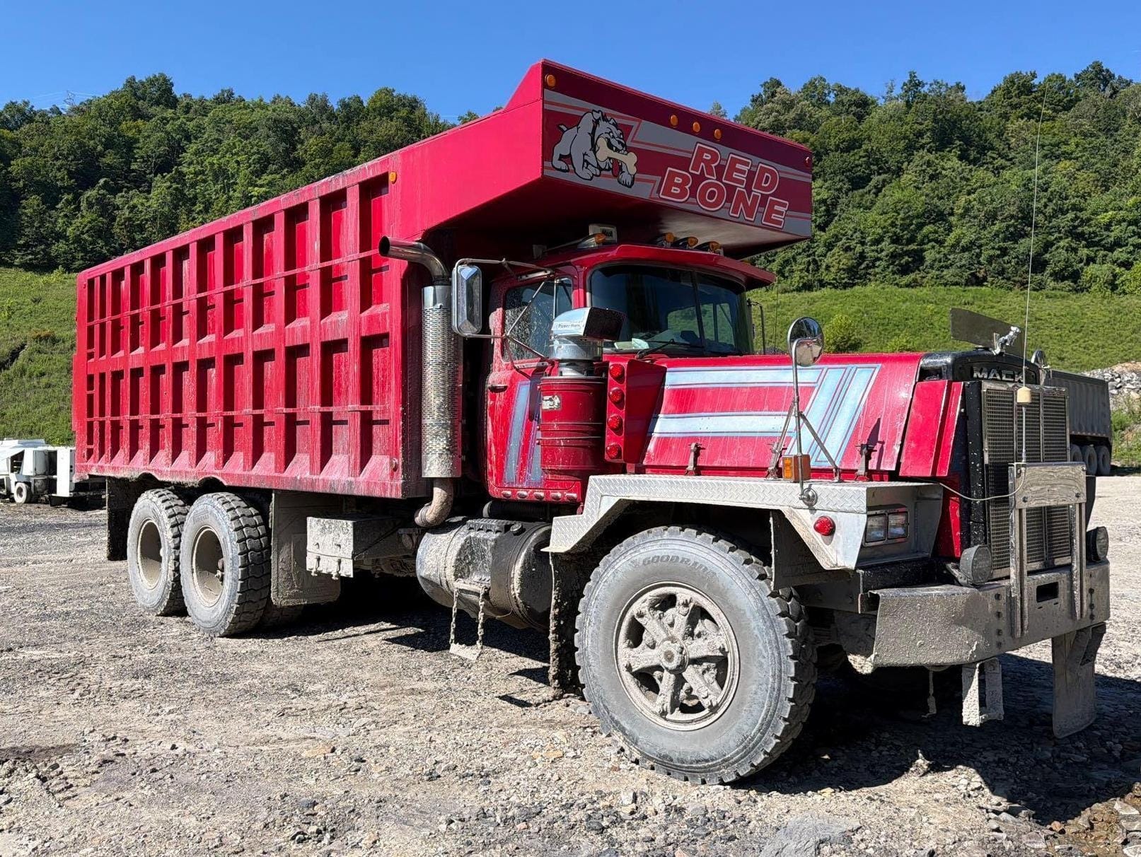 2004 Mack RD800 Equipment Image0