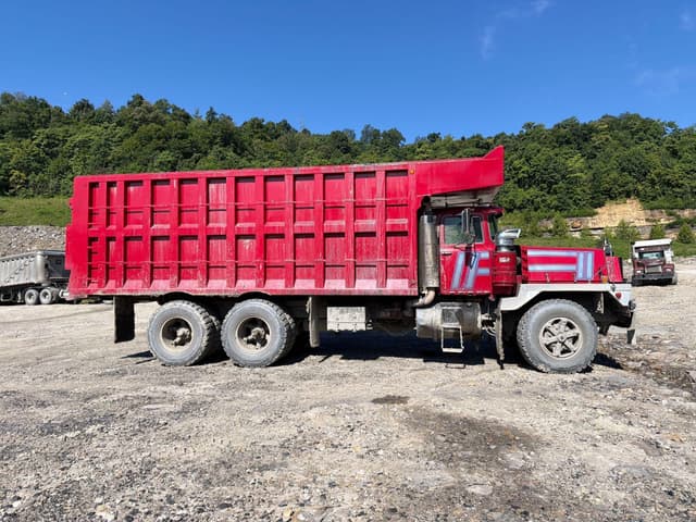 Image of Mack RD800 equipment image 3