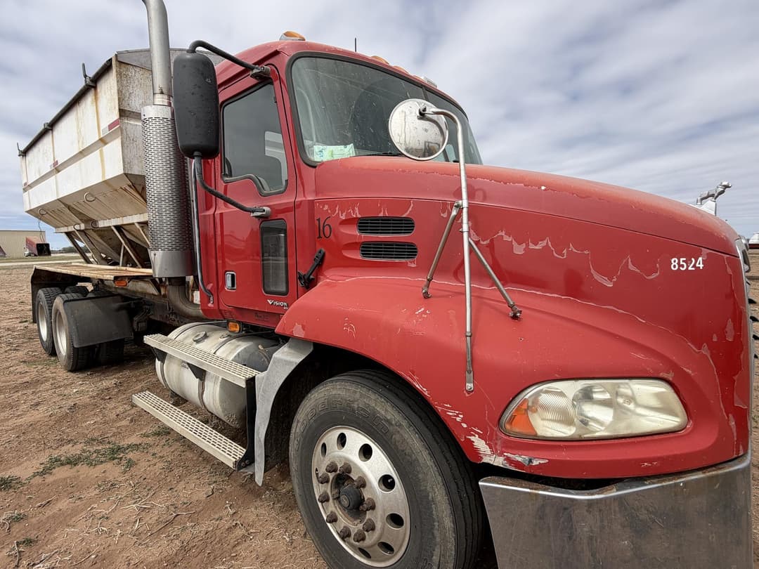 Image of Mack CX613 Primary image