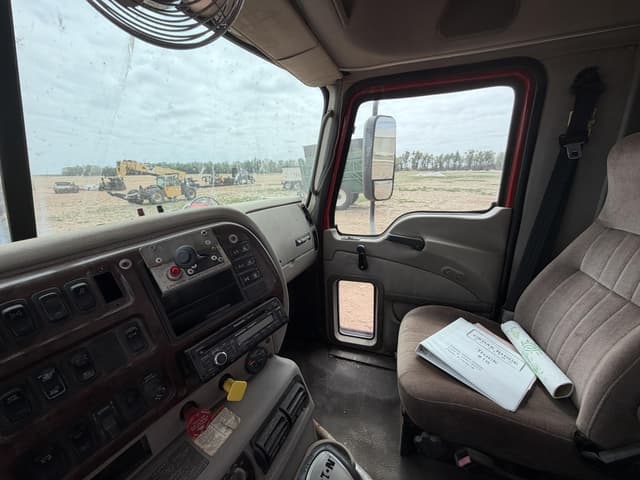 Image of Mack CX613 equipment image 2