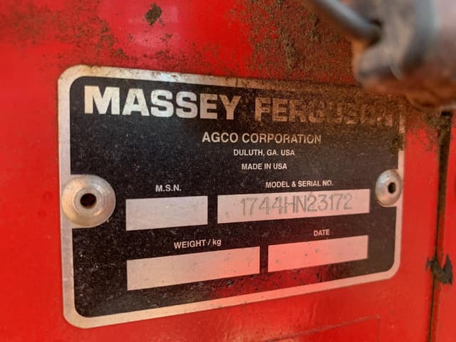 Image of Massey Ferguson 1744 equipment image 4