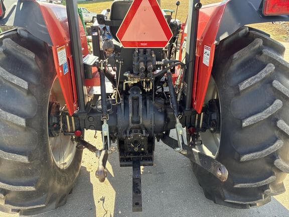 Image of Massey Ferguson 471 equipment image 4