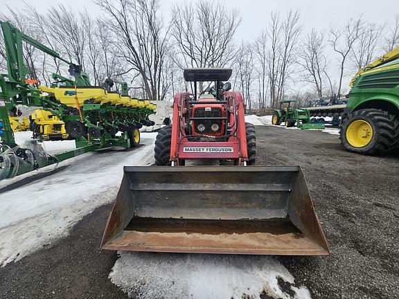 Image of Massey Ferguson 5445 equipment image 2