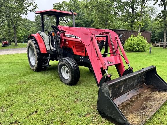 Image of Massey Ferguson 5455 equipment image 1