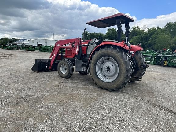 Image of Massey Ferguson 5455 equipment image 4
