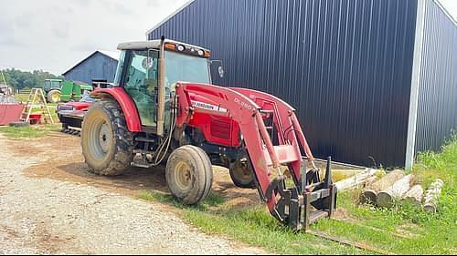 Image of Massey Ferguson 5455 equipment image 1