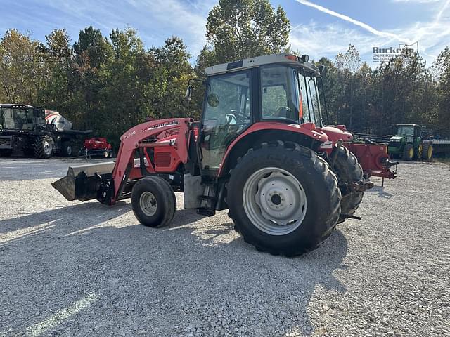 Image of Massey Ferguson 5455 equipment image 2