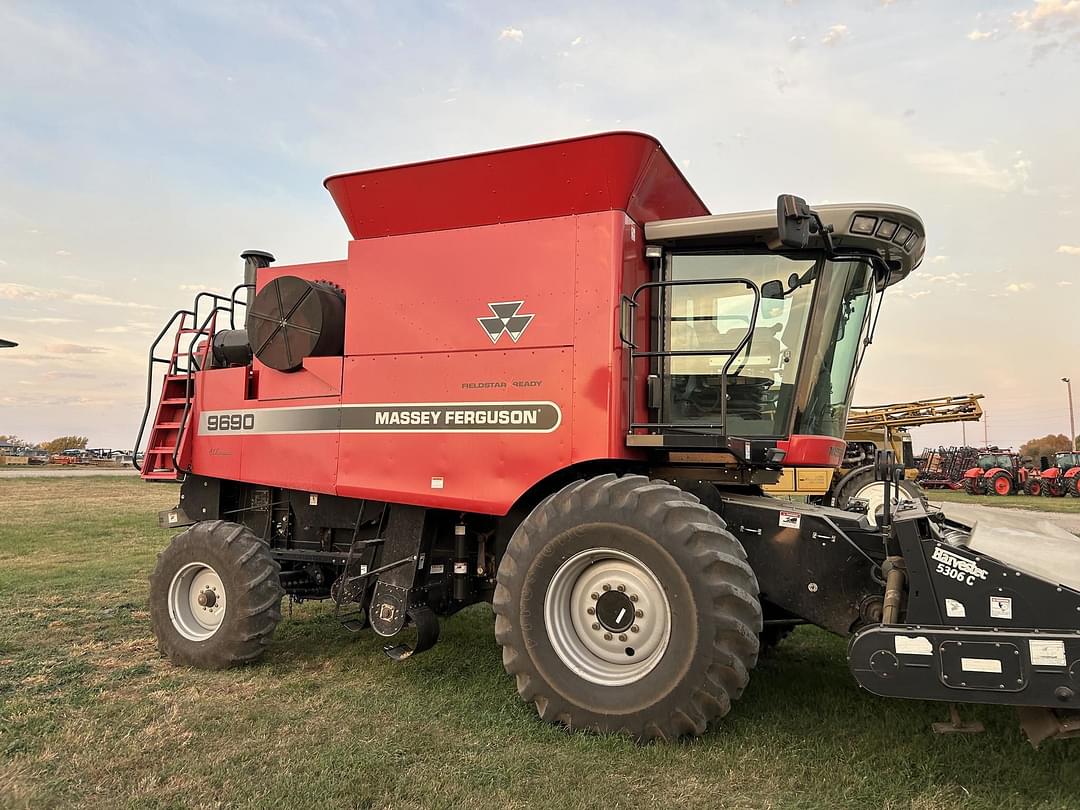 Image of Massey Ferguson 9690 Primary image