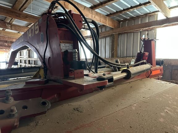 Image of New Holland 1475 equipment image 1