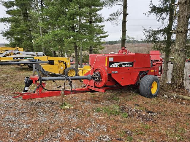 Image of New Holland 570 equipment image 2