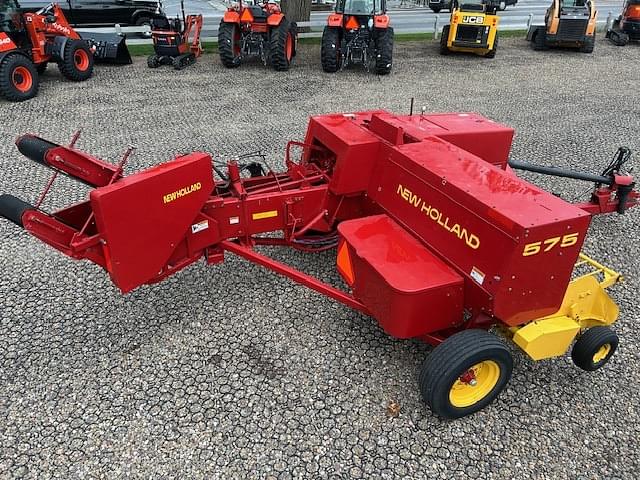 Image of New Holland 575 equipment image 1