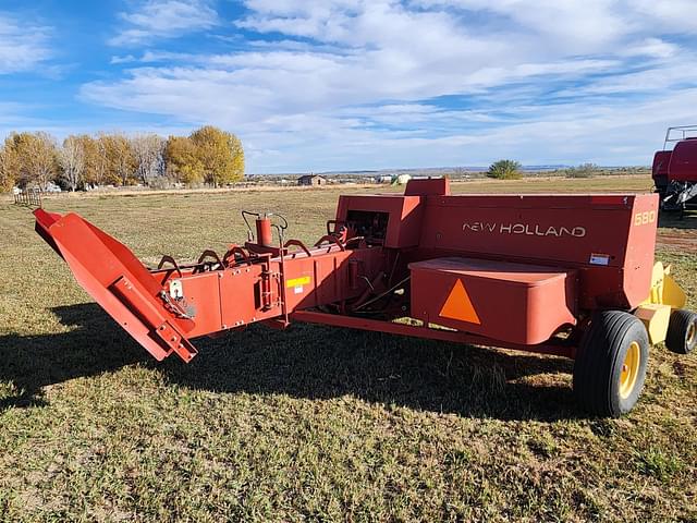 Image of New Holland 580 equipment image 4