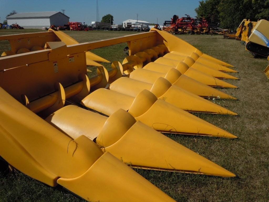 2004 New Holland 98C Equipment Image0