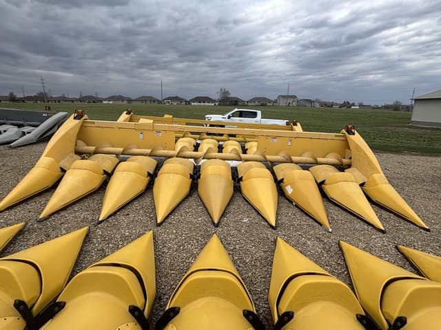 Image of New Holland 98C equipment image 1