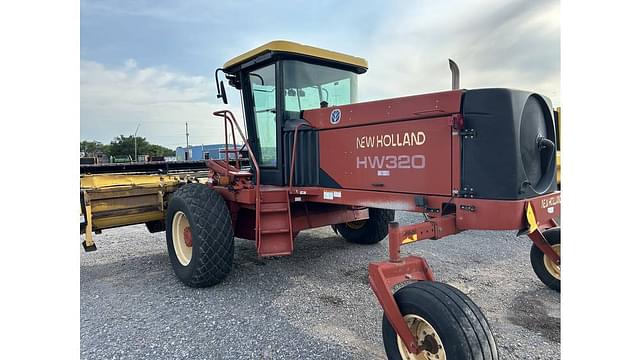 Image of New Holland HW320 equipment image 3