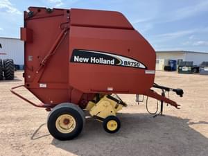 2004 New Holland BR750 Image
