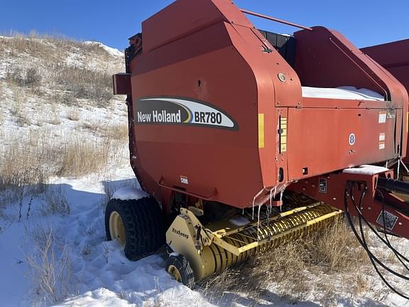 Image of New Holland BR780 Primary image