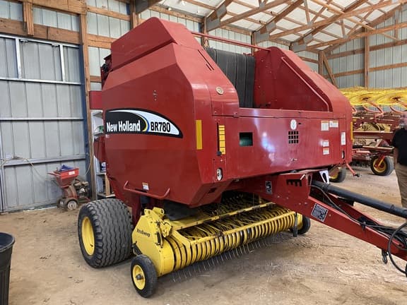 Image of New Holland BR780 Primary image