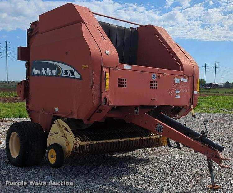 Main image New Holland BR780 2