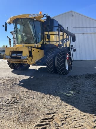 Image of New Holland CR960 equipment image 1