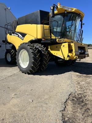 2004 New Holland CR960 Image