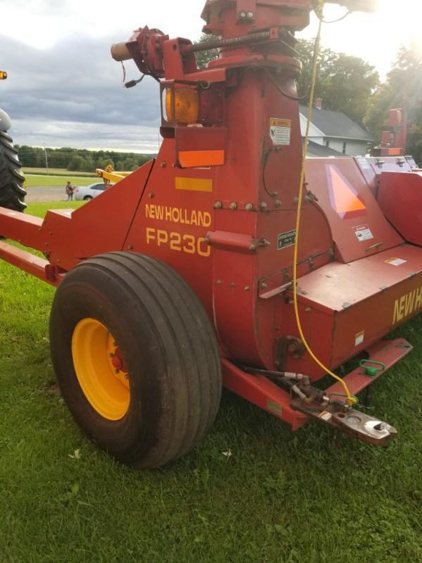 2004 New Holland FP240 Harvesting Forage Harvesters Pull Type for