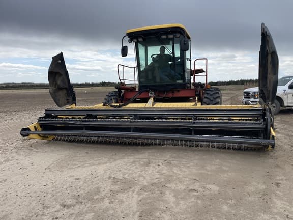 Image of New Holland HW320 equipment image 2