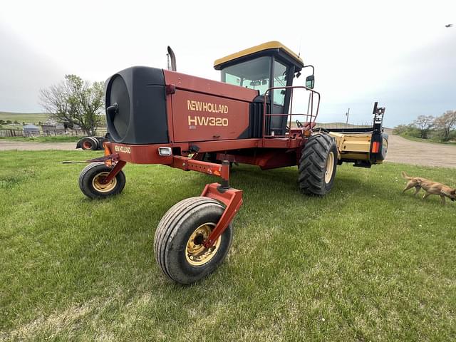 Image of New Holland HW320 equipment image 4