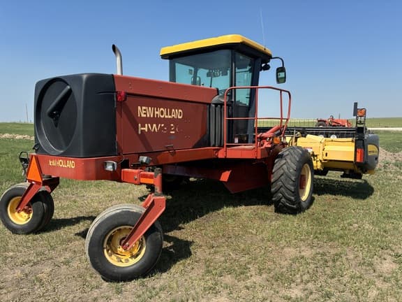 Image of New Holland HW320 equipment image 4