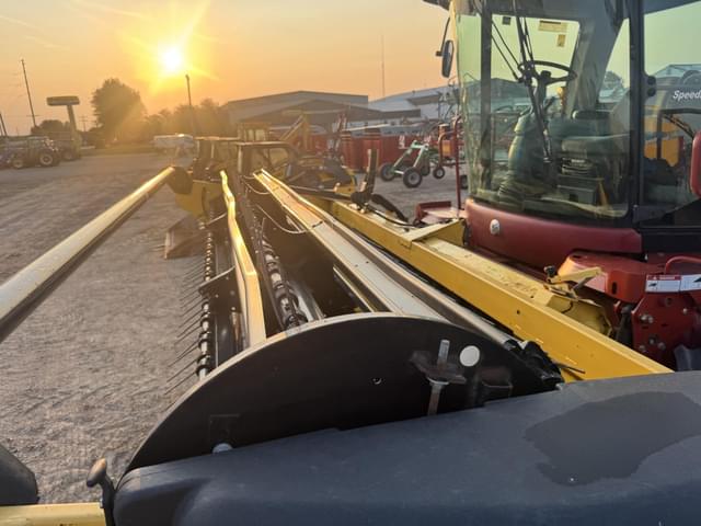 Image of New Holland HW325 equipment image 3