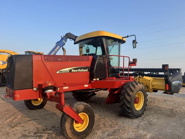 Image of New Holland HW325 equipment image 1