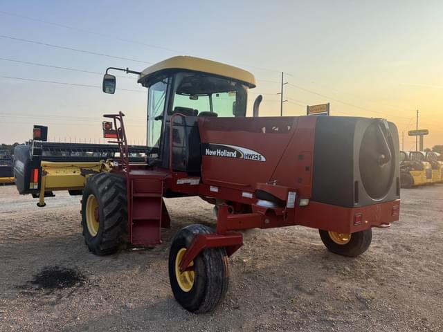 Image of New Holland HW325 equipment image 4