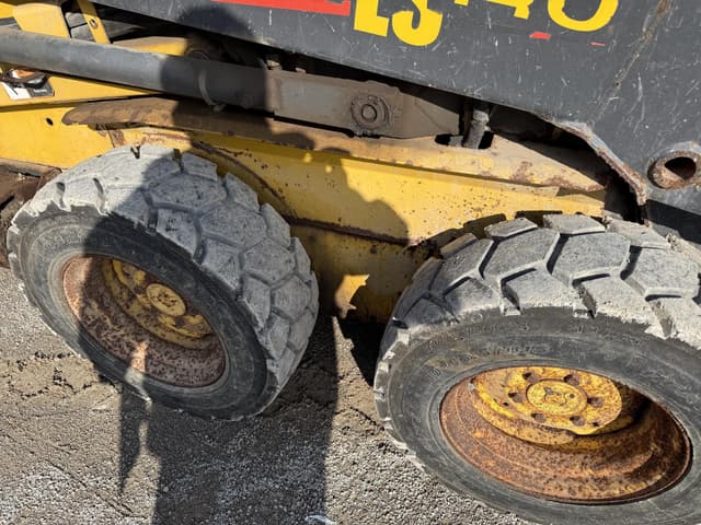 Image of New Holland LS140 equipment image 2