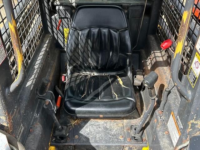 Image of New Holland LS150 equipment image 2