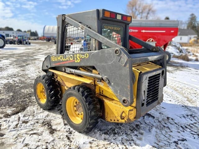 Image of New Holland LS160 equipment image 4