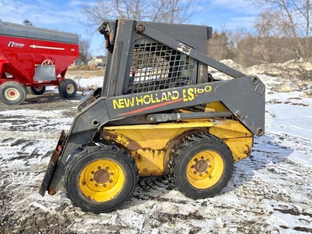 Image of New Holland LS160 equipment image 2