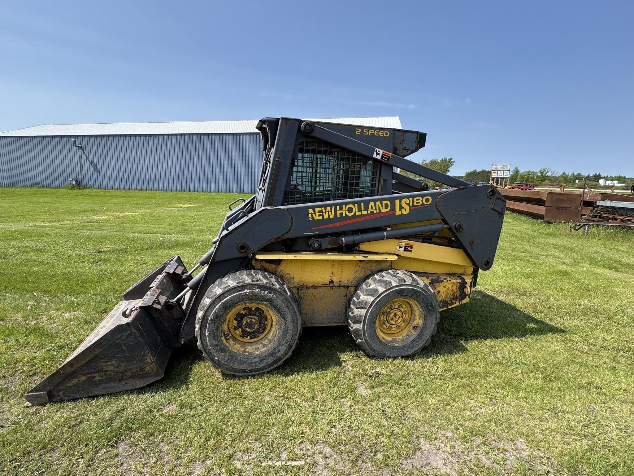 2004 New Holland LS180 Equipment Image0