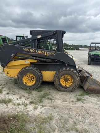 Image of New Holland LS180 equipment image 2