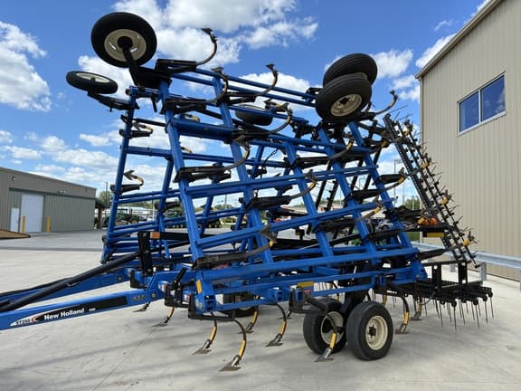 Image of New Holland ST250 equipment image 4