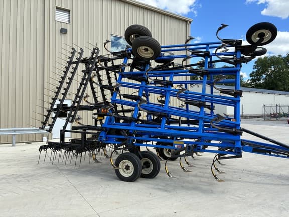 Image of New Holland ST250 equipment image 1