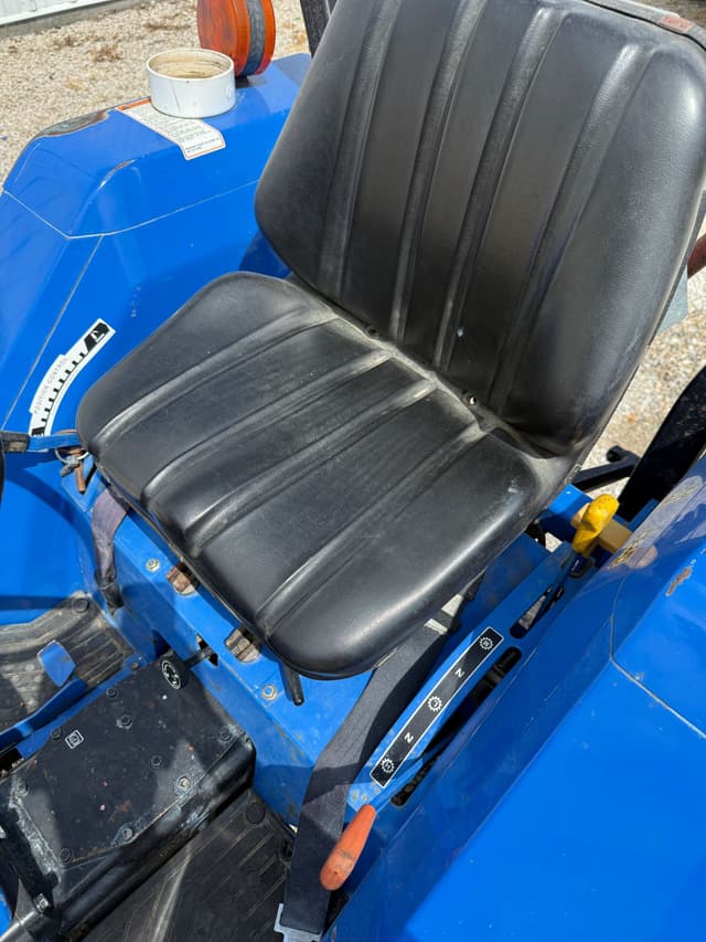 Image of New Holland TC30 equipment image 4