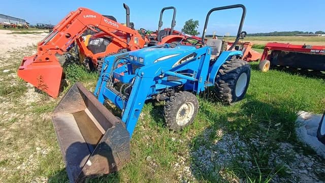 Image of New Holland TC30 equipment image 2