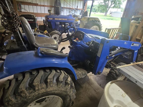 Image of New Holland TC33DA equipment image 2