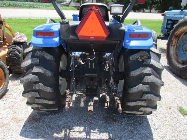 Image of New Holland TC40A equipment image 2