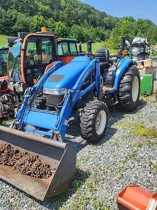 Image of New Holland TC45DA equipment image 2