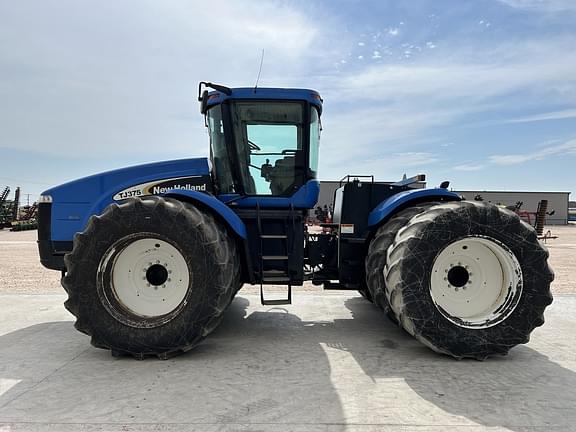 Image of New Holland TJ375 equipment image 1